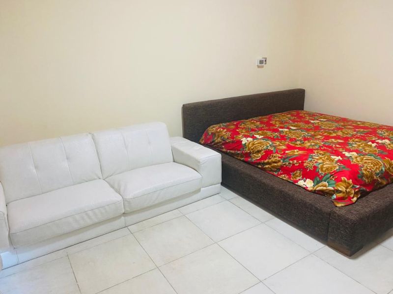 Master Bedroom Available For Indians In Cluster G JLT AED 4000 Per Month